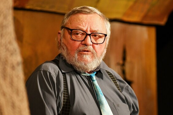 Zemřel Jan Hraběta (†86), hvězda Cimrmanů